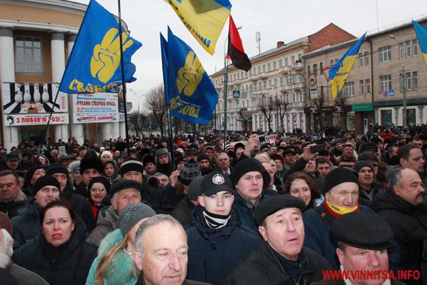 Силовой захват власти в городах Украины - это тренд?