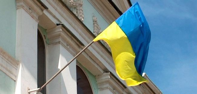 Украинский флаг появился над зданием Меджлиса в Симферополе