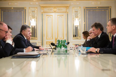 В Україну прибули посланці Меркель і Олланда
