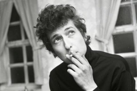Боб Дилан удалил упоминание о Нобелевской премии со своего сайта