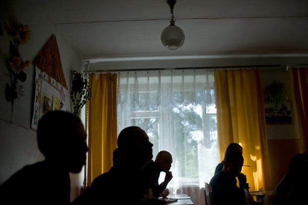В украинских специнтернатах живет множество детей с ложными диагнозами