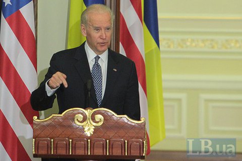 Байден: Україна не може не виконувати мінські домовленості