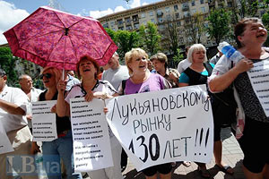 Предприниматели Лукьяновского рынка просят защитить их от криминала 
