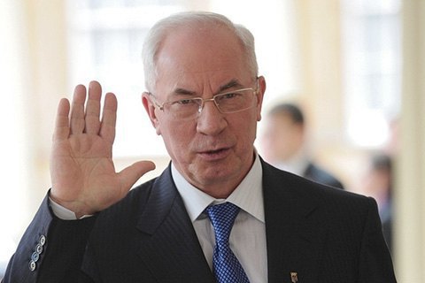 Не бачити Азарову української пенсії, як своїх вух