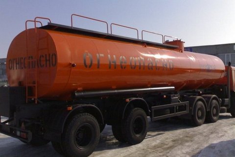 У Сумській області затримано вантажівку з краденою нафтою