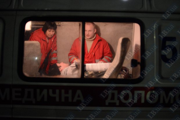 Пятеро активистов были госпитализированы во время столкновения под Киево-Святошинским судом