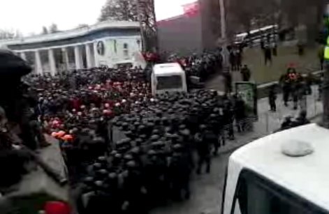 Сотни тысяч вышли на улицу Киева. Хроника противостояния. (фото, видео) обновляется