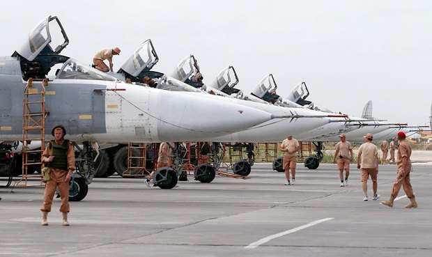 Russian Su-24 at the military air base in Latakia, Syria, 4 May 2016