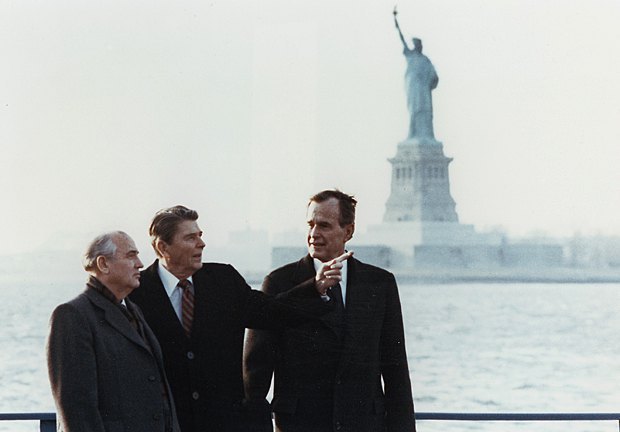 Soviet President Mikhail Gorbachev meeting US counterpart Ronald Reagan and Vice-President George Bush in New York, 7 December 1988