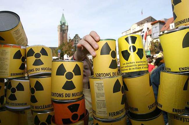 Протест во Франции против продолжения работы старейшей атомной электростанции в Фессенхайме