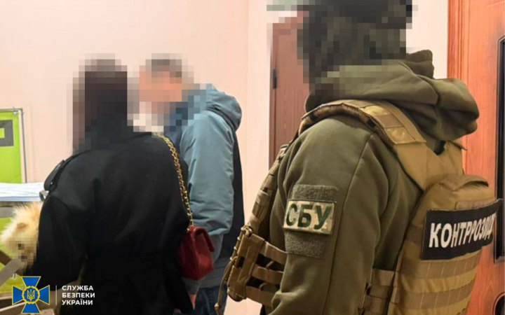 ​У Сумах викрили підпільний кол-центр, який вимагав гроші у підлітків і військових