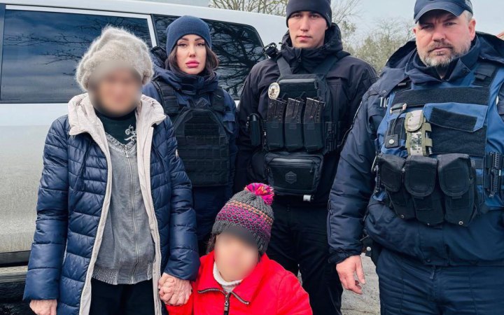 З громад Херсонщини евакуювали дві родини з дітьми 