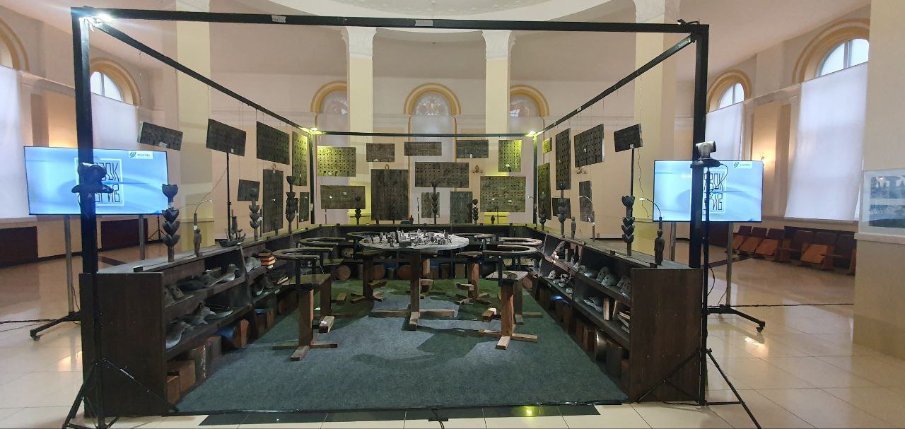 Інсталяція  “Іменем міста” Костянтина Зоркіна на IV Конгресі культури