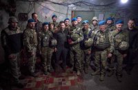 Зеленський приїхав на одну з фронтових ділянок у Донецькій області (доповнено)