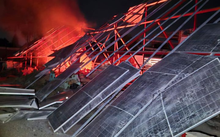 На Дніпропетровщині через російські дрони постраждали будинки, ферма та інфраструктура