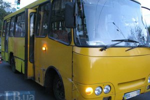 В Днепропетровске водитель маршрутки избил пассажира