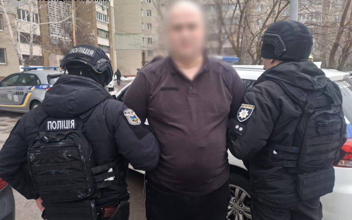 У Києві затримали чоловіка за глузування з меморіалу загиблим на Майдані