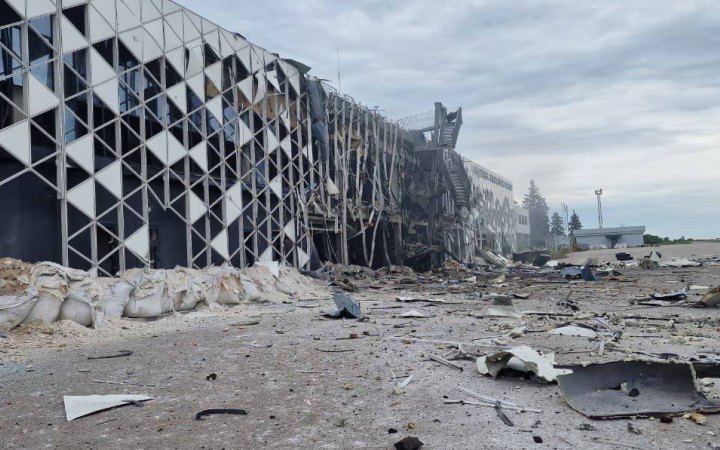 Росіяни завдали ракетного удару по аеропорту "Запоріжжя"