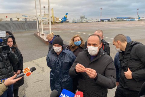 В Украину вернулись четверо моряков, которые более 4 лет были в заключении в Ливии