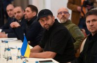Українські переговорники підтримують контакт із російською стороною по телефону, – Арахамія