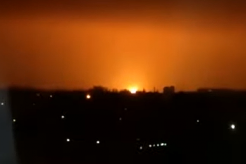 В сети сообщают о сильном взрыве в оккупированном Луганске 