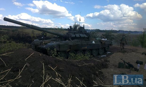Подбитый российский танк возле Червоносельского