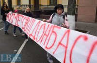 Россия отдает "ДНР" и "ЛНР" под контроль Ахметова, - журналист