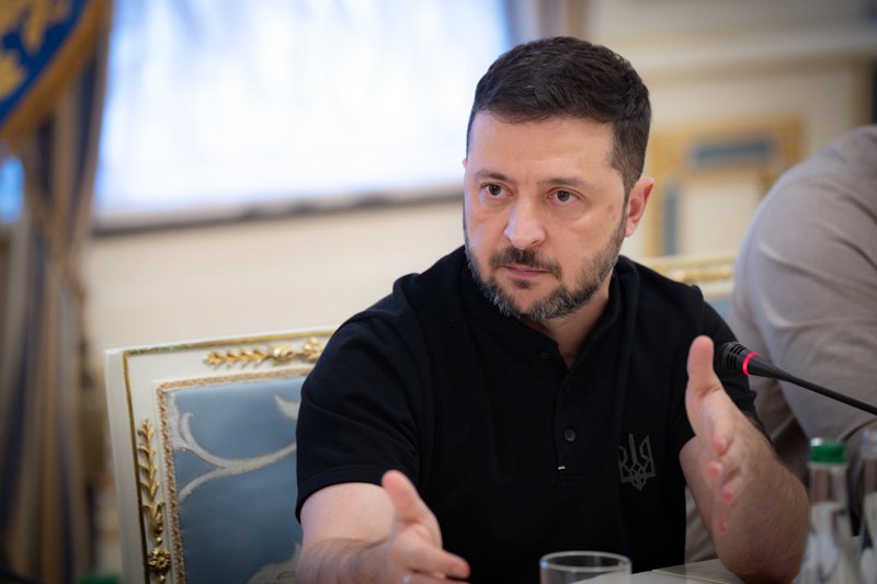 Президент Володимир Зеленський під час зустрічі з пресою
