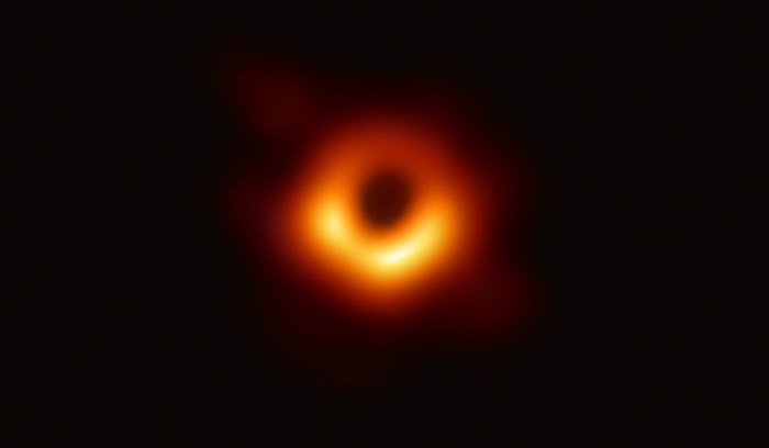 Черная дыра в галактике Messier 87