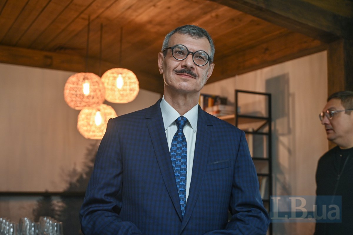 Ректор Університету митної справи та фінансів Дмитро Бочаров і 