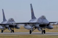 У Румунії підняли в повітря винищувачі F-16 через російські дрони біля кордону з Україною