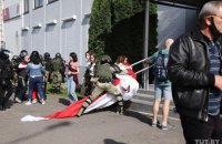 МВС Білорусі повідомило, що вчора затримали майже 800 протестувальників 