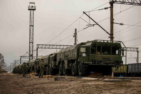 Россия перебрасывает ракетные комплексы "Искандер" с Дальнего Востока к границе Украины, - CIT