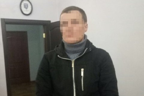 ​Киевлянин за три месяца трижды ограбил один и тот же пункт выдачи кредитов 