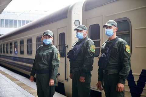В поездах "Укрзализныци" начала работу военизированная охрана