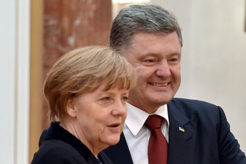 Порошенко поздравил Меркель с победой на парламентских выборах