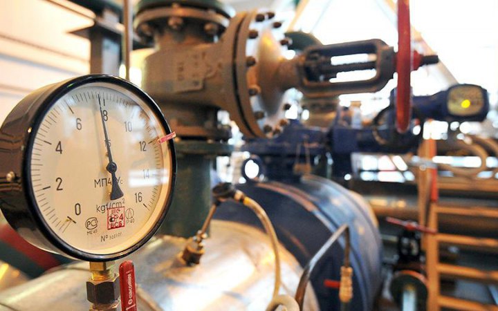 Через гідравлічні випробування тепломереж в Києві почали відключати гарячу воду