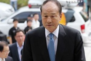 Брата президента Южной Кореи приговорили к 2 годам тюрьмы