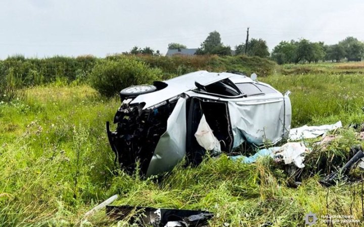 На Рівненщині внаслідок зіткнення двох легкових автомобілів загинули 4 людини 