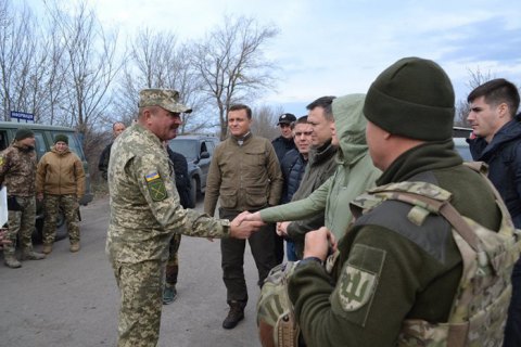 Оборонный комитет Рады провел выездное заседание в Золотом-4