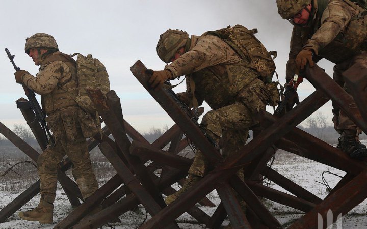 Генштаб: від початку доби відбулось 200 боєзіткнень