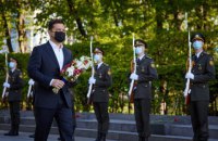 Зеленский почтил память погибших во Второй мировой войне на площади Славы в Киеве