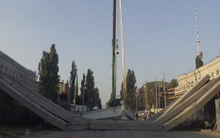 ​Розпочато кримінальне провадження за фактом обрушення конструкцій Дегтярівського мосту 