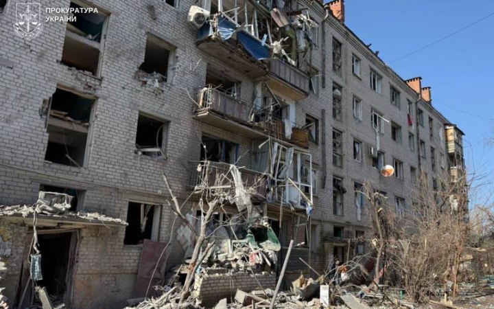 Росіяни вдарили по багатоповерхівках у Слов’янську, кількість загиблих зросла (оновлено)