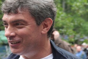 В интернет попали записи телефонных разговоров Немцова