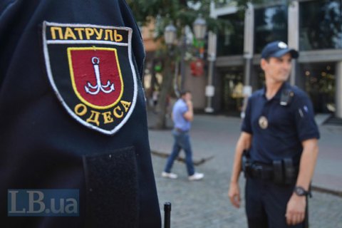 Одесского патрульного задержали за угон автомобиля