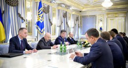 Порошенко призвал депутатов принять все антикоррупционные законы