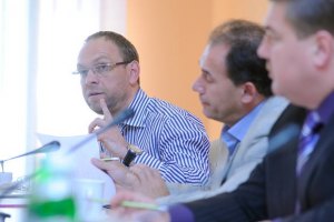 Власенко розповів слідчим, як прискорити розслідування вбивства Щербаня