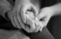 У Франції Національна асамблея підтримала закон про легалізацію асистованого суїциду