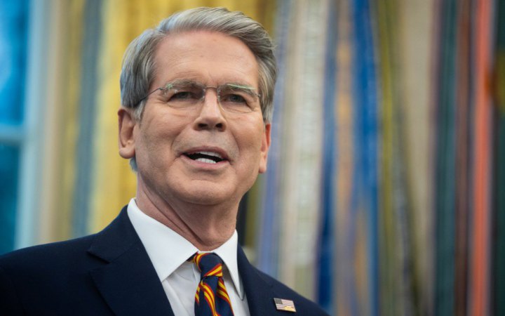 Скотт Бессент: CША готові запровадити додаткові мита для Китаю через купівлю російської нафти